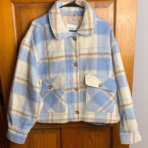 Abercrombie & Fitch Blue and Cream Checkered Teddy Jacket large